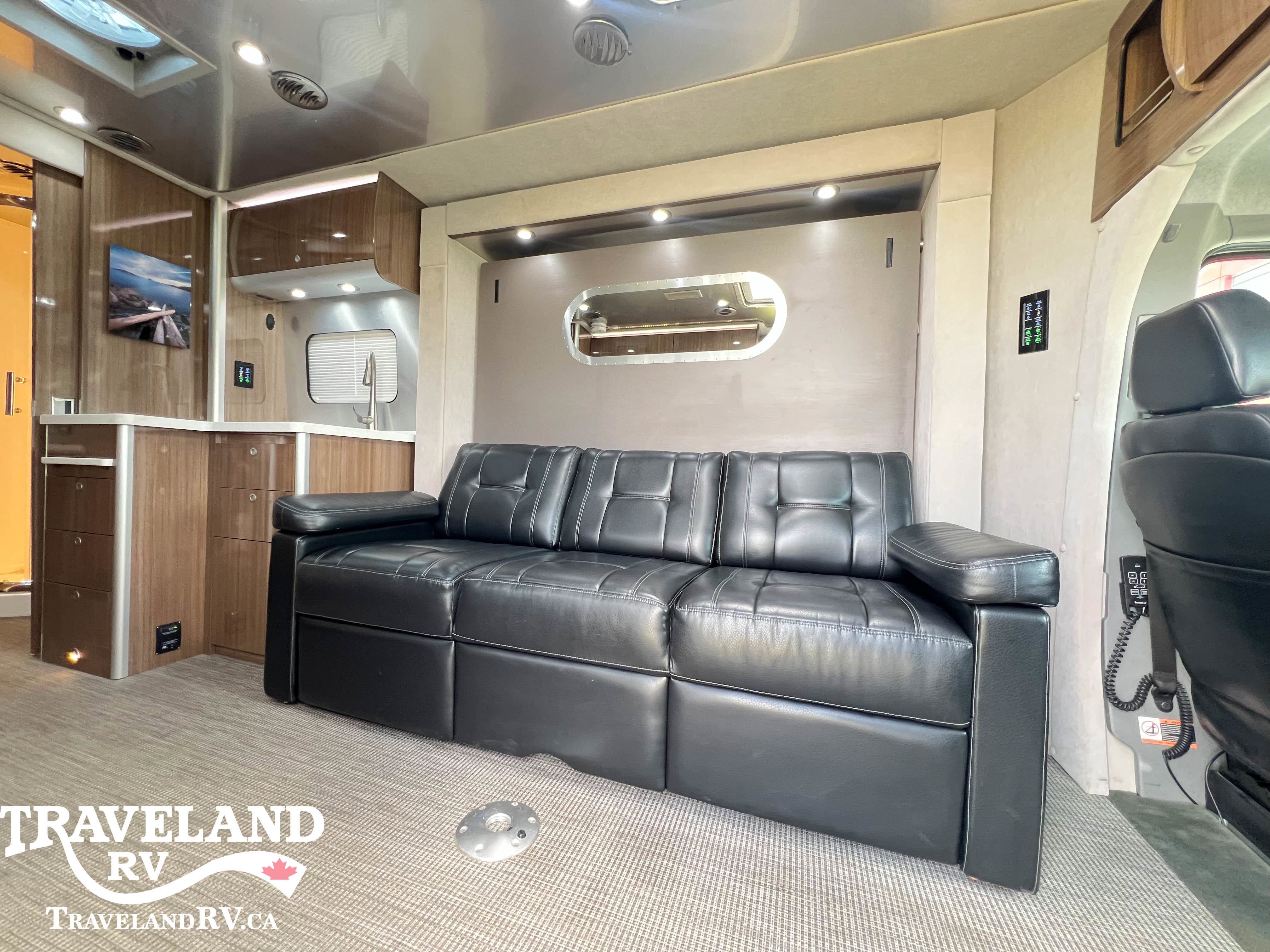 2019 Airstream Atlas Murphy Suite - Image 21