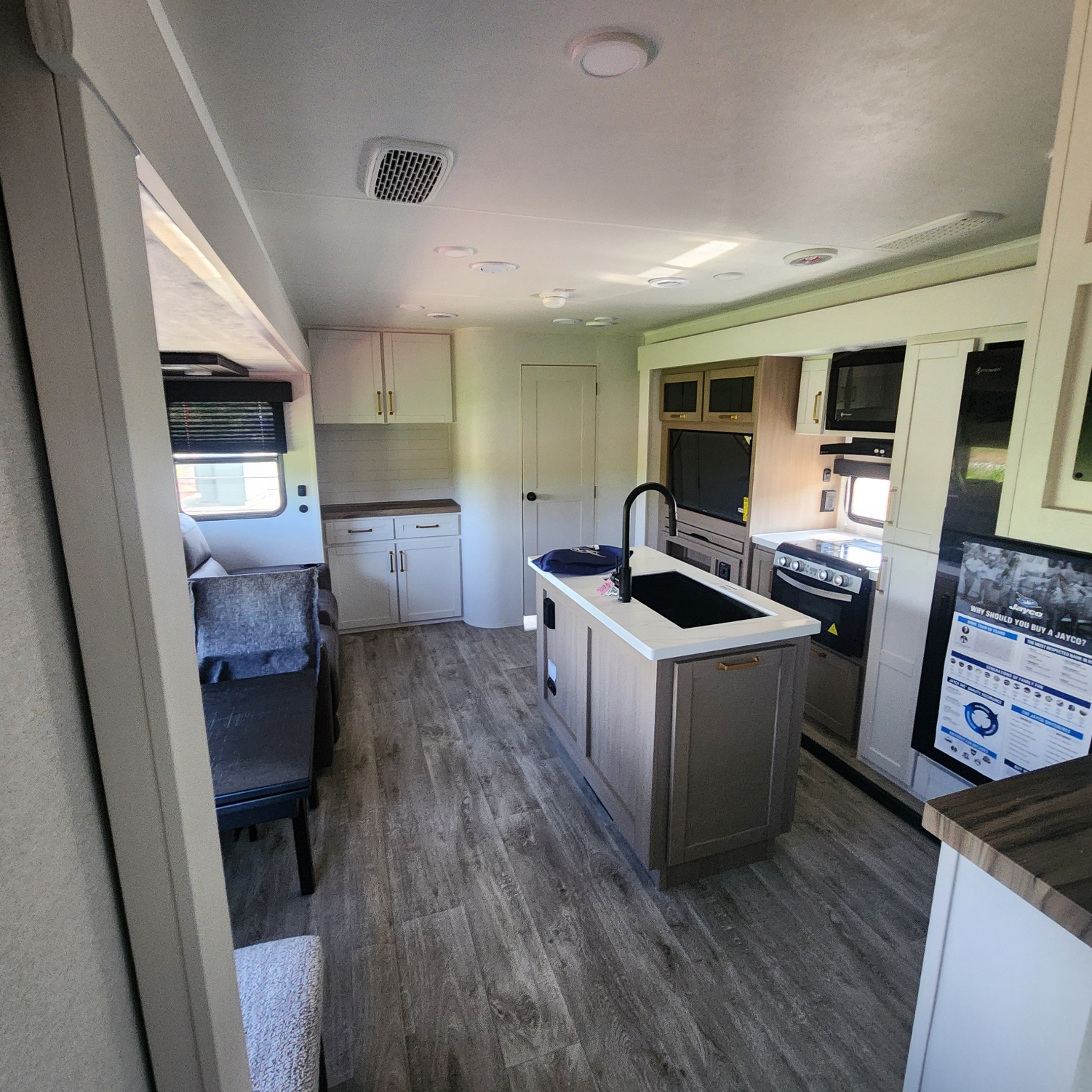 2027 JAYCO EAGLE 312BHOK - Image 15