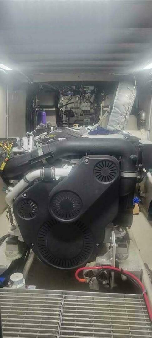2022 Custom Freestyle Marine 32 - Image 22