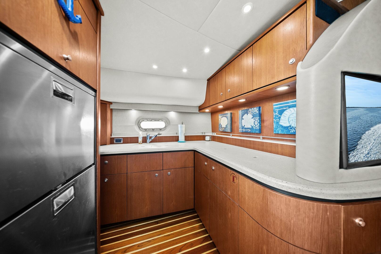 2007 Tiara Yachts 4300 Sovran - Image 19