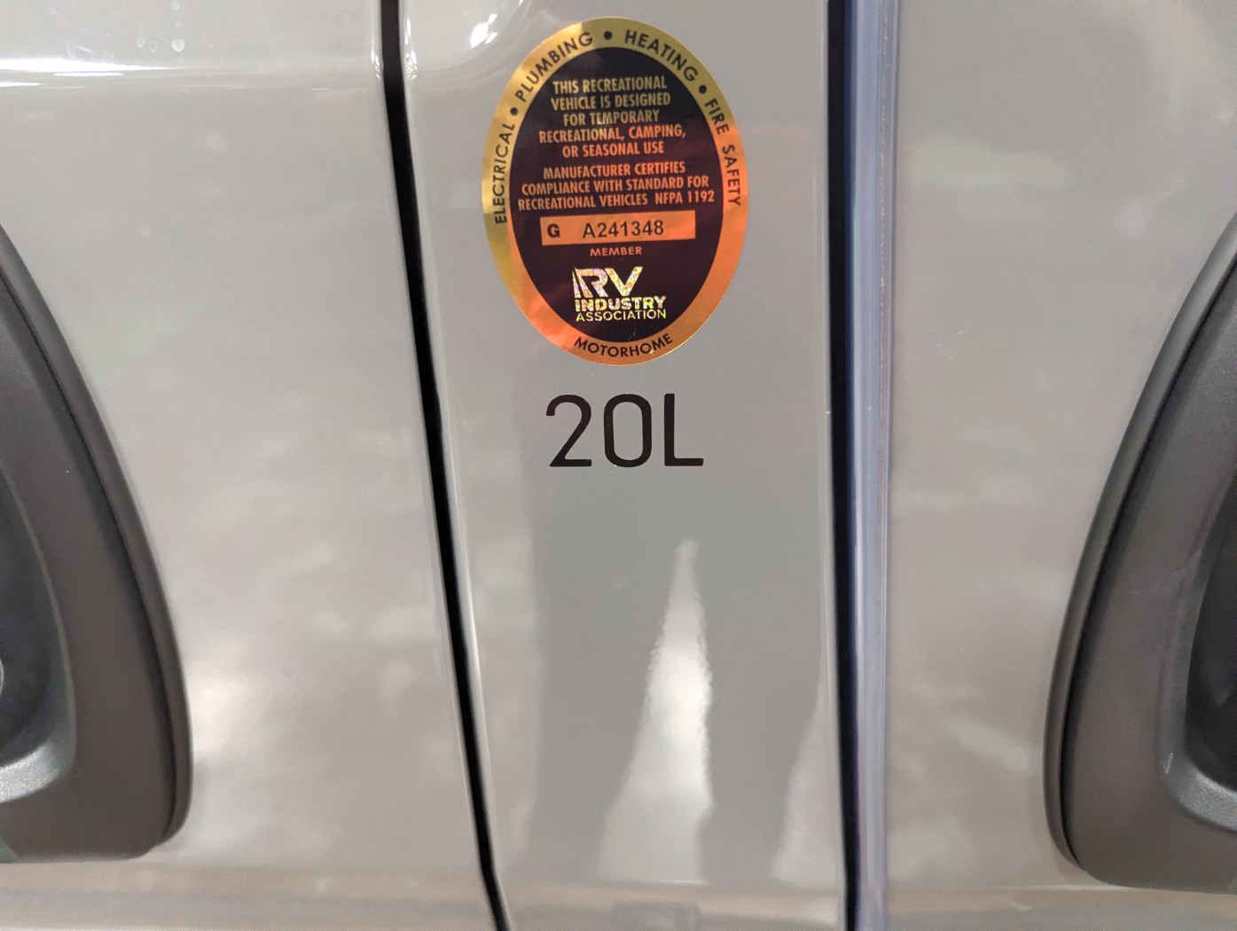 2027 Thor Motor Coach Tellaro 20L - Image 11