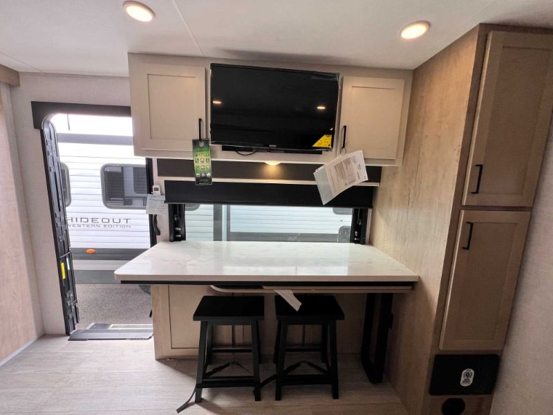 2027 Ember RV Touring Edition 2300MLL - Image 9