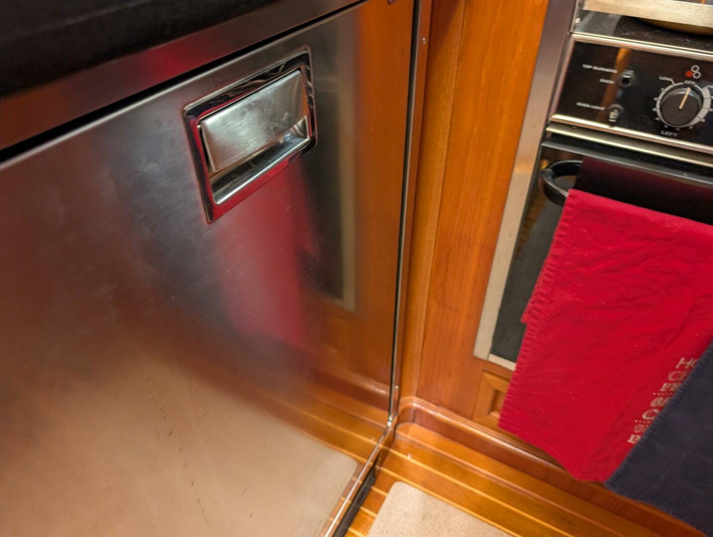 2006 Grand Banks - Image 36