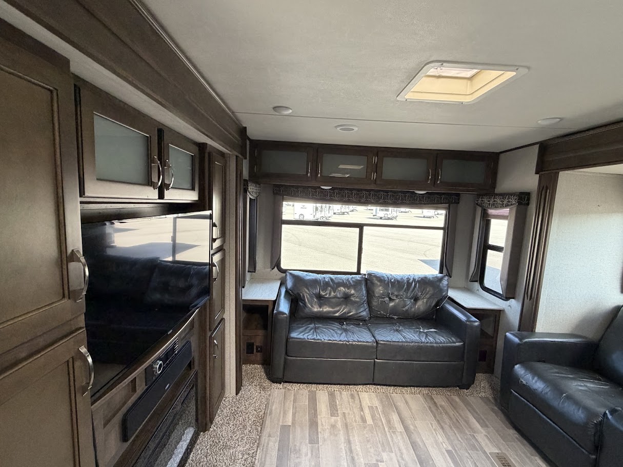 2019 DUTCHMEN AEROLITE 3303RL - Image 8