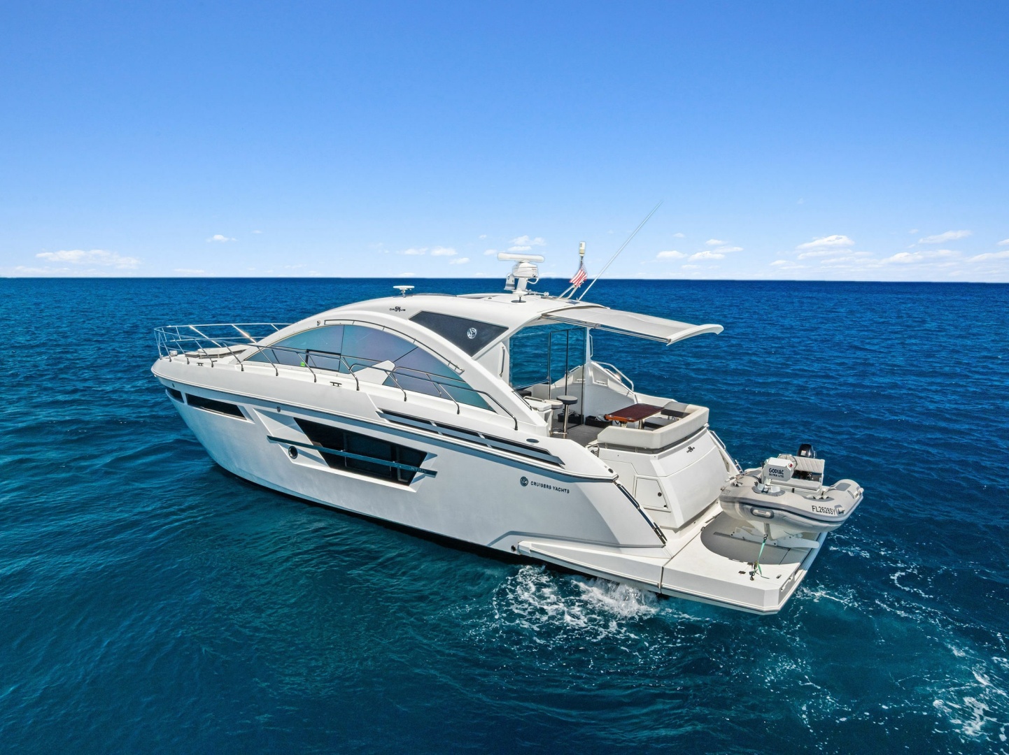 2019 Cruisers Yachts 54 Cantius - Image 8