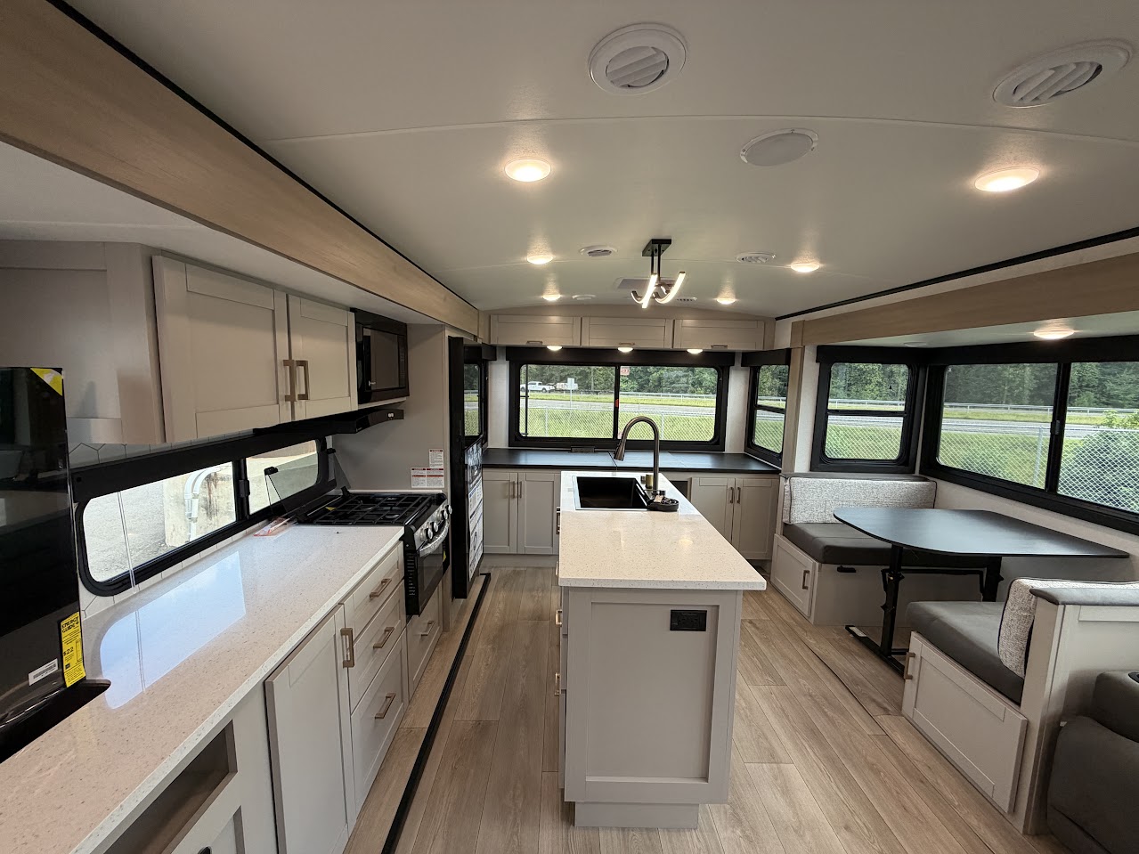 2027 JAYCO JAY FEATHER 27MK - Image 8