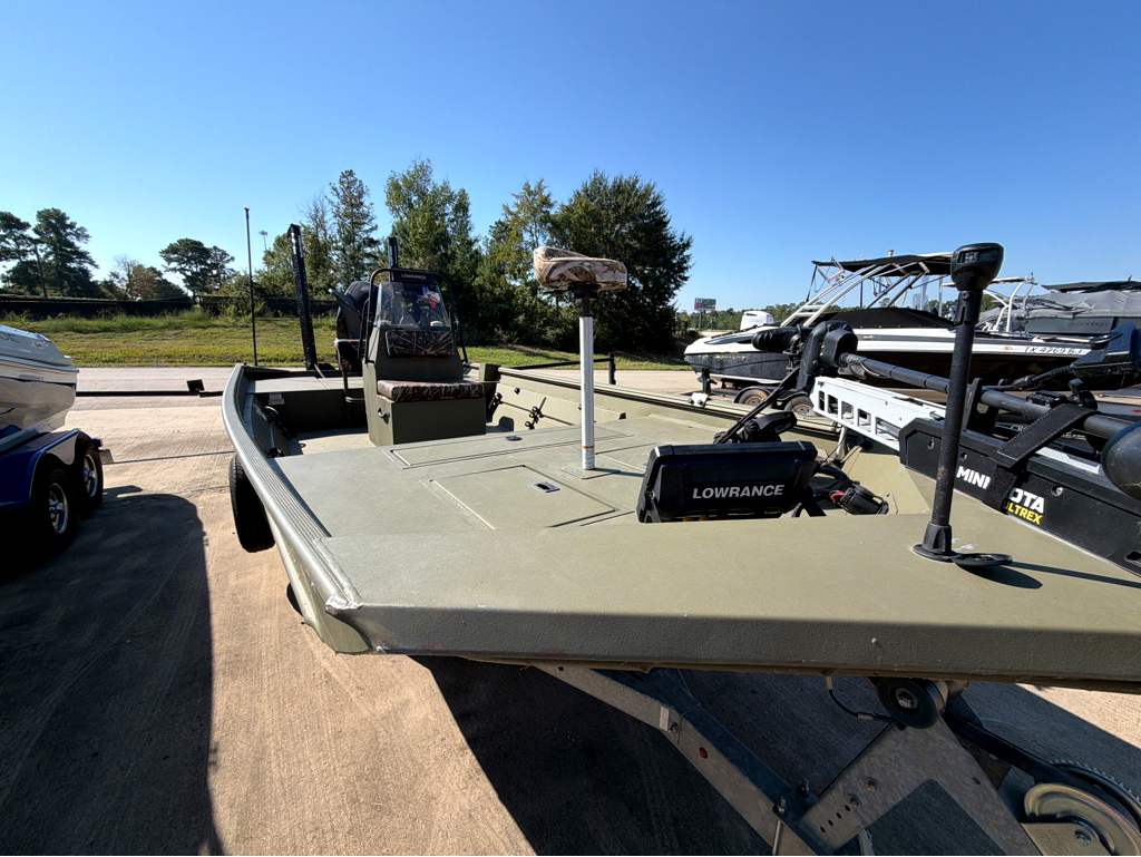 2021 LOWE ROUGHNECK 2070CC - Image 32