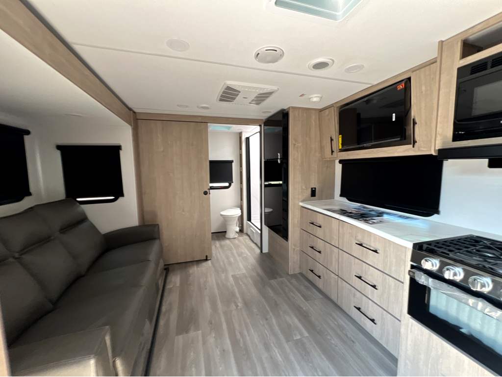2026 GRAND DESIGN IMAGINE 22RBE - Image 5