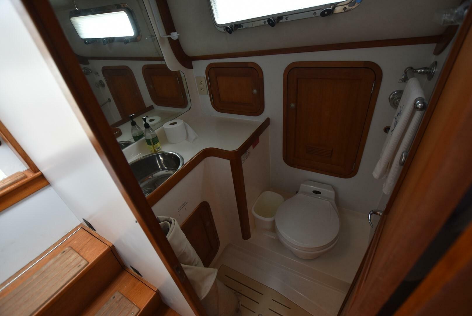 1999 Legacy 34 Express - Image 17