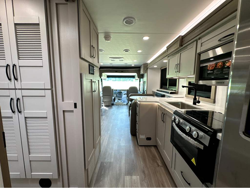 2027 ENTEGRA COACH VISION XL 36C - Image 20