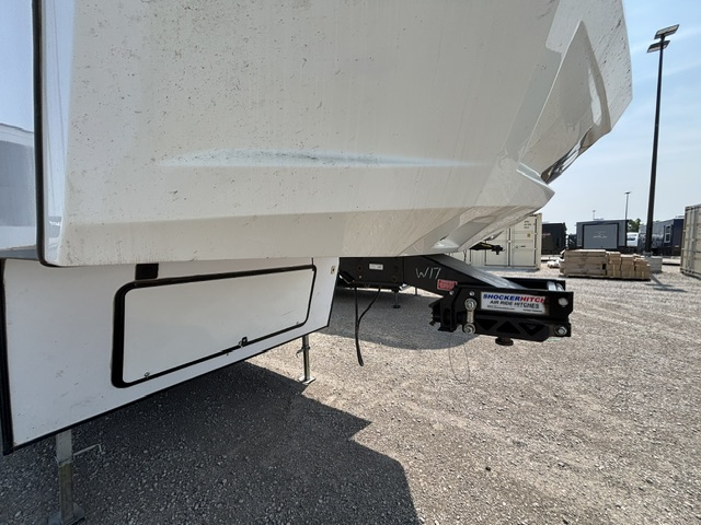 2018 Dutchmen Voltage Triton 3551 - Image 4