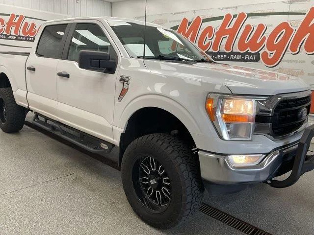 2022 Ford F150 Crew Cab XLT 4WD - Image 3