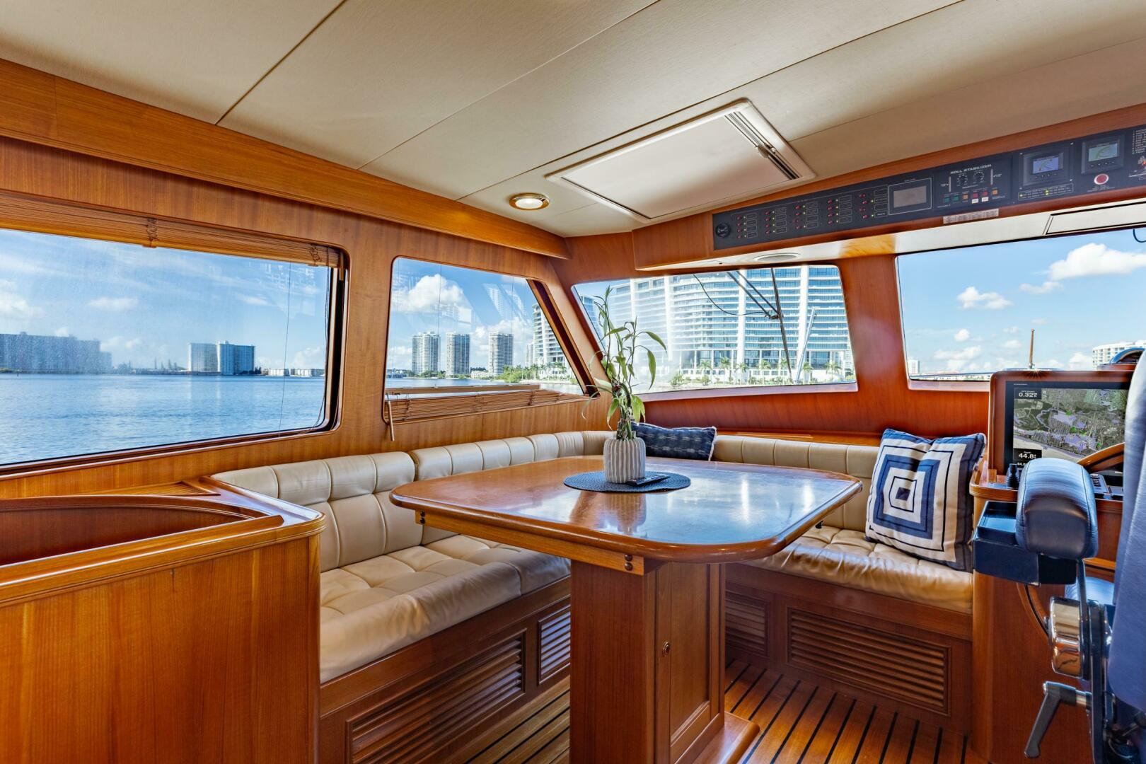 2016 Marlow EXPLORER 88E - Image 11