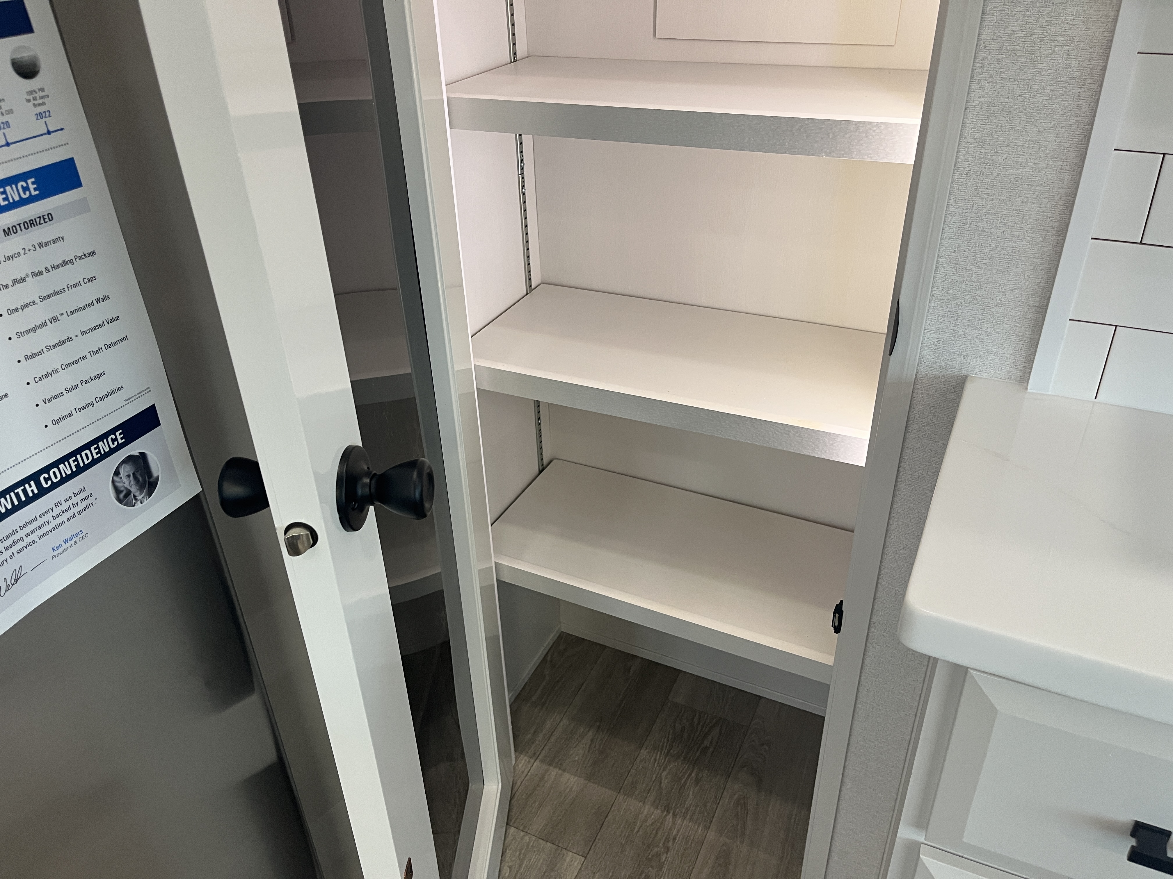 2027 JAYCO PINNACLE 32RLTS - Image 38