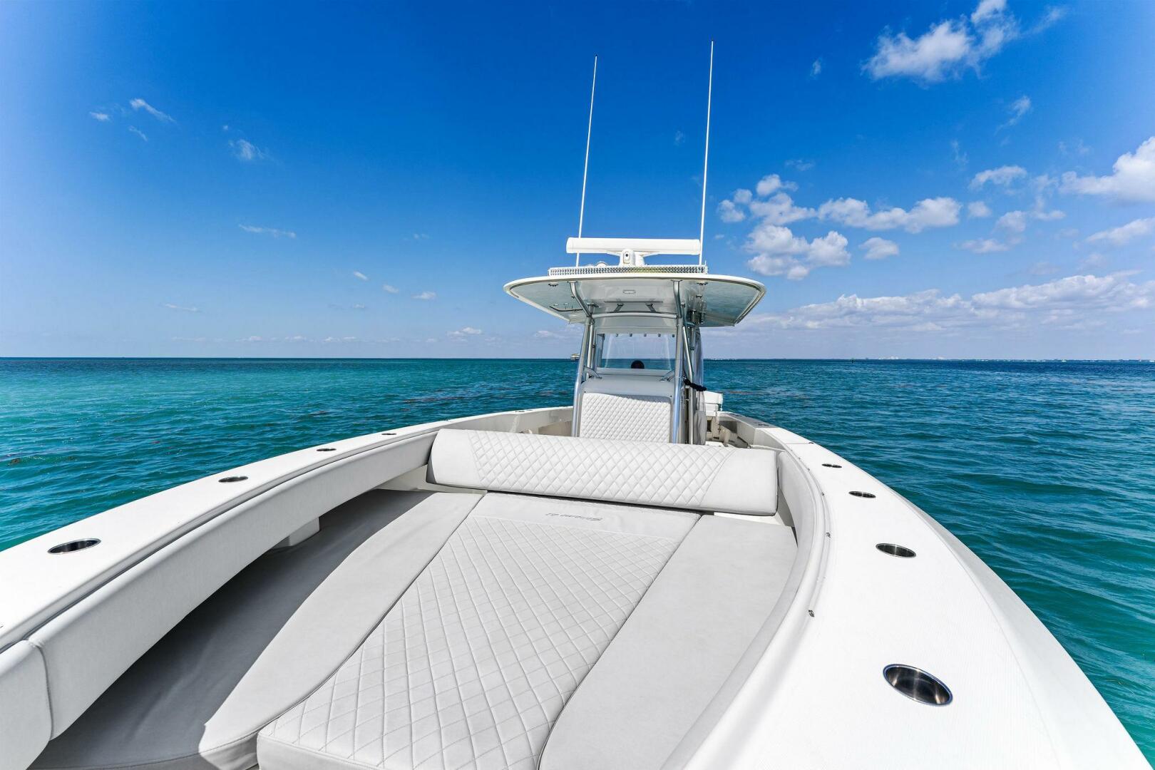 2015 Bahama 41 - Image 28