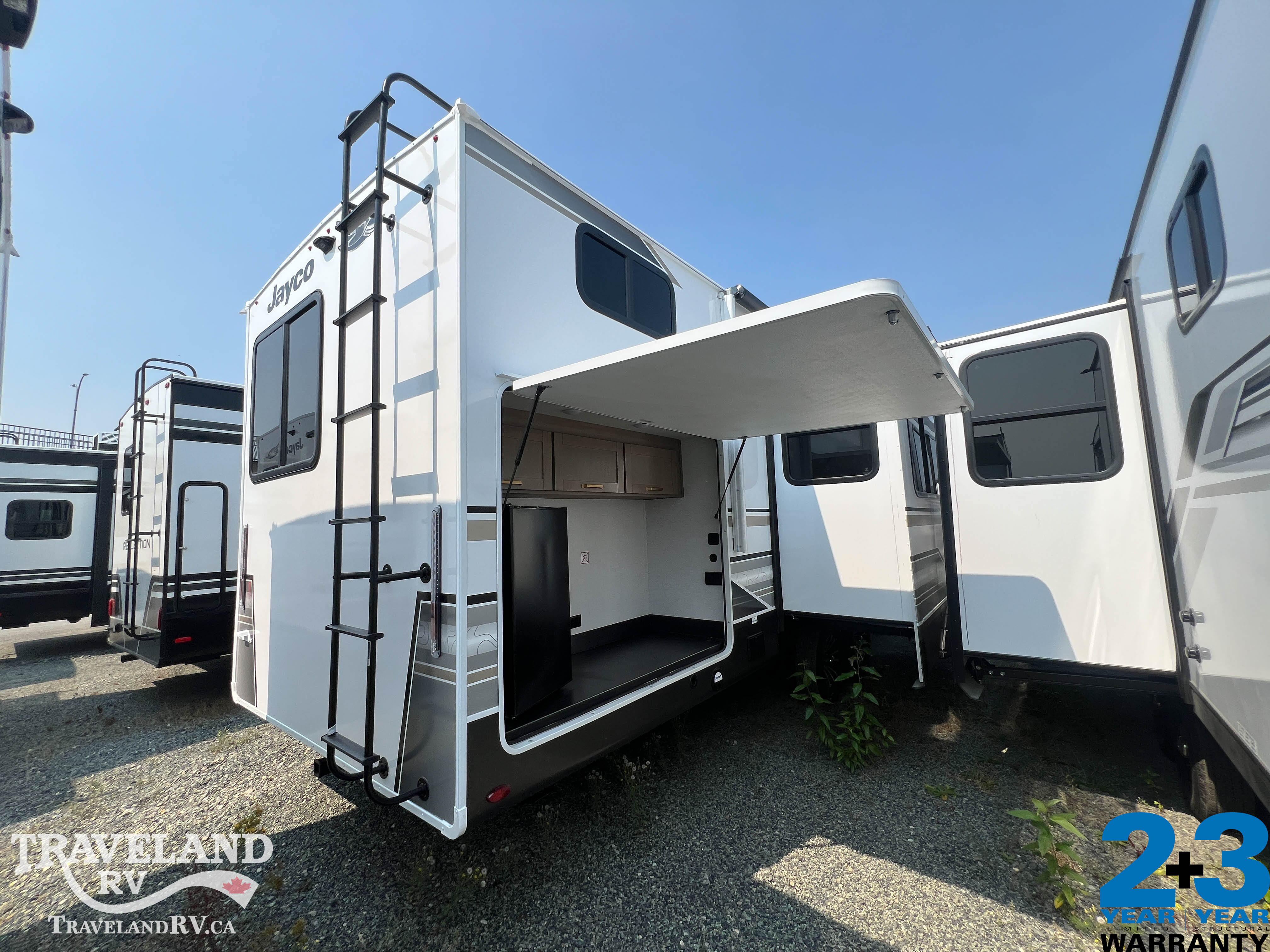 2027 Jayco Eagle 312BHOK - Image 7