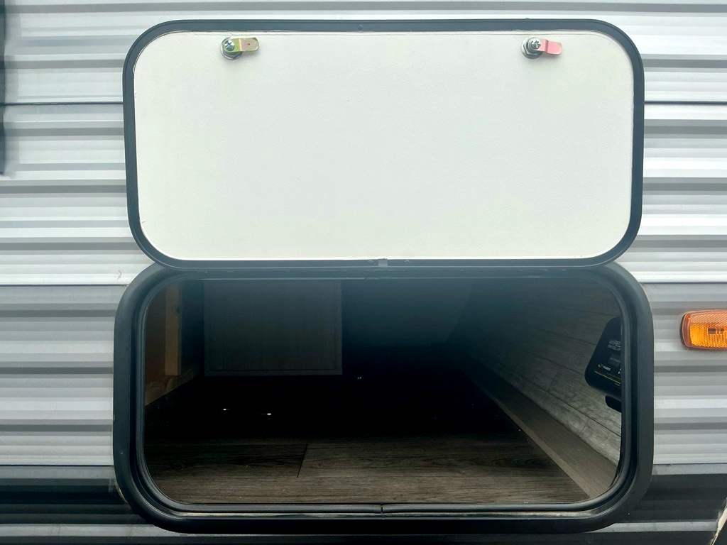 2025 COACHMEN 134BHX - Image 10