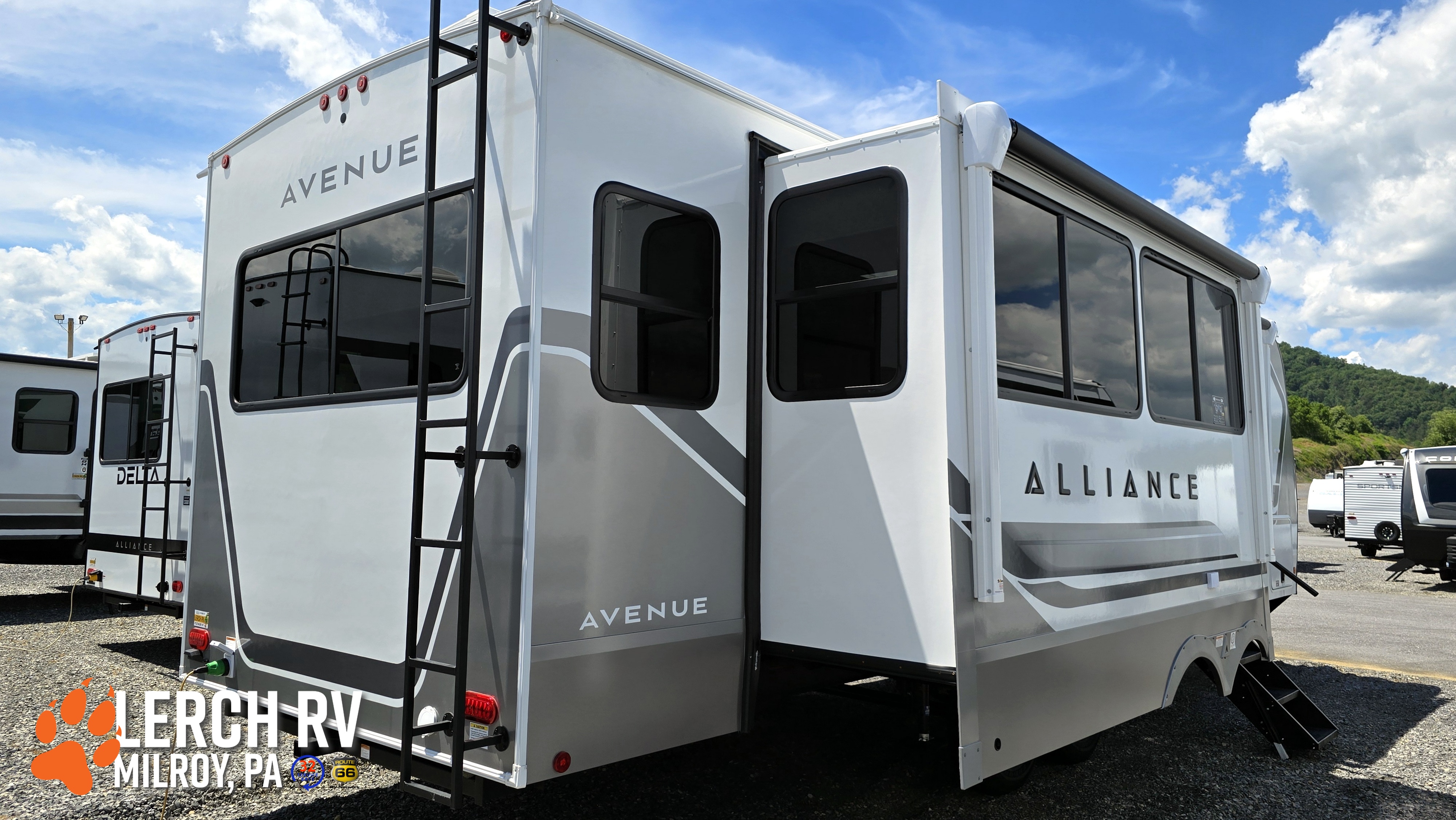 2027 Alliance RV Avenue 298RL - Image 7