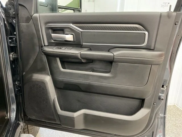 2026 Ram 2500 Big Horn 4x4 Crew Cab 6'4" Box - Image 25