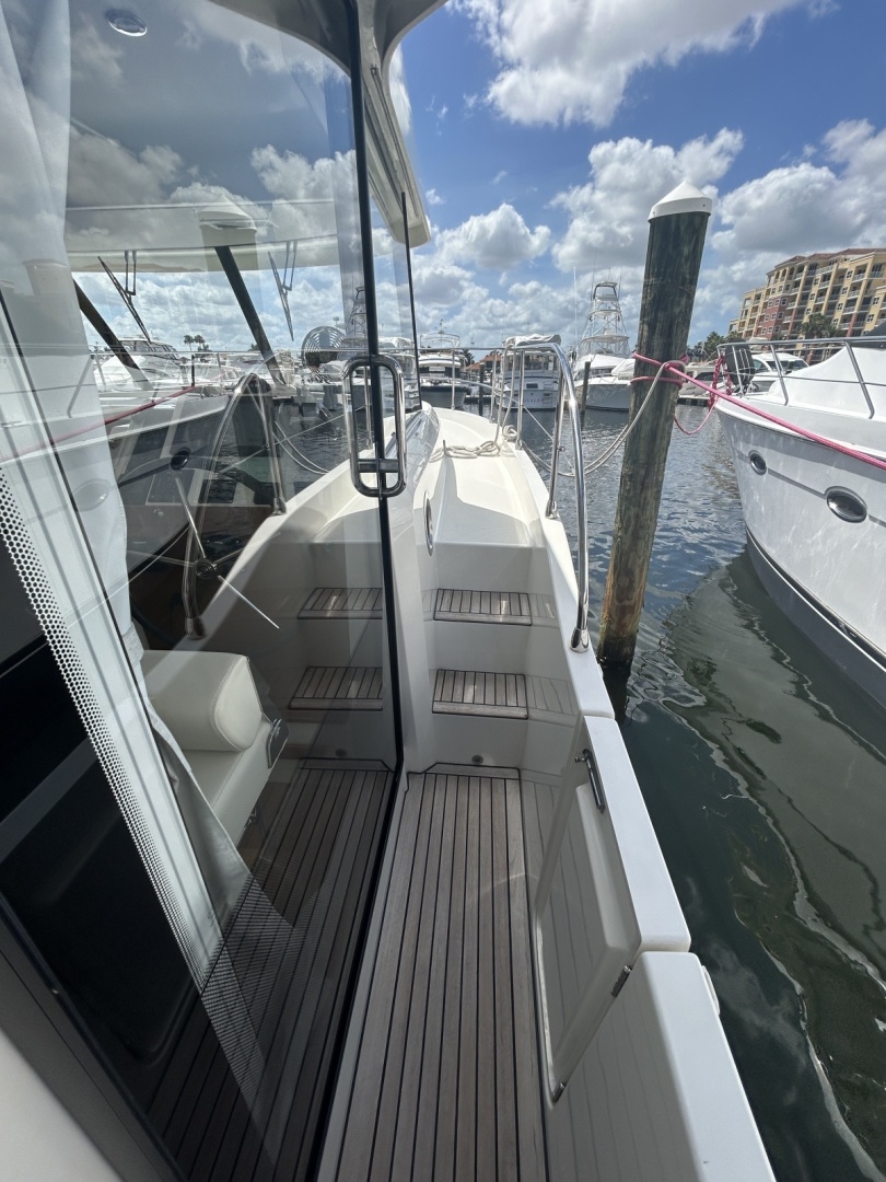 2022 Beneteau ST - Image 11