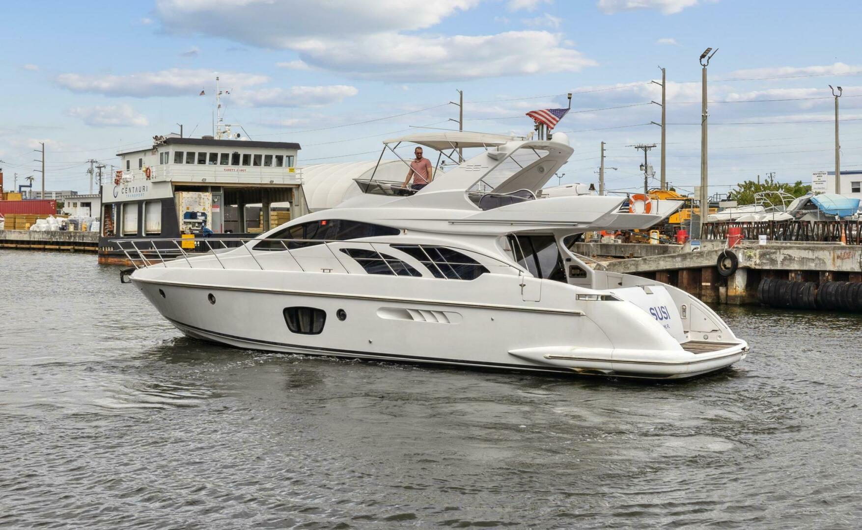 2005 Azimut 55 flybridge - Image 5