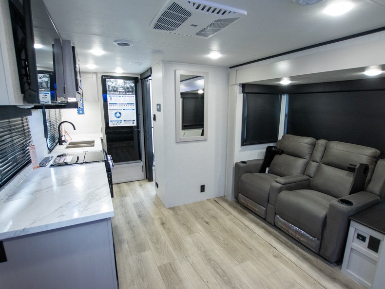 2026 Jayco Jay Feather 19MRK - Image 5
