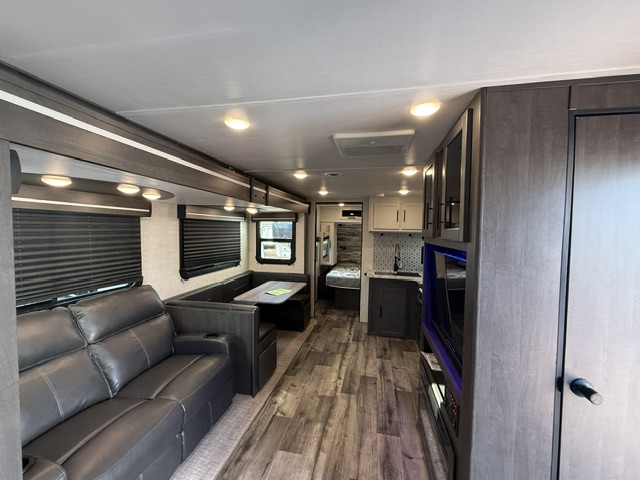2022 CrossRoads Cruiser Aire CR27RBS - Image 15