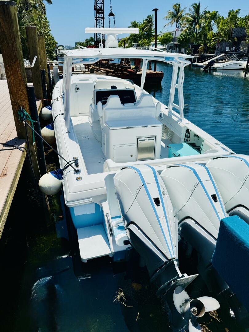 2003 Intrepid 377 - Image 12