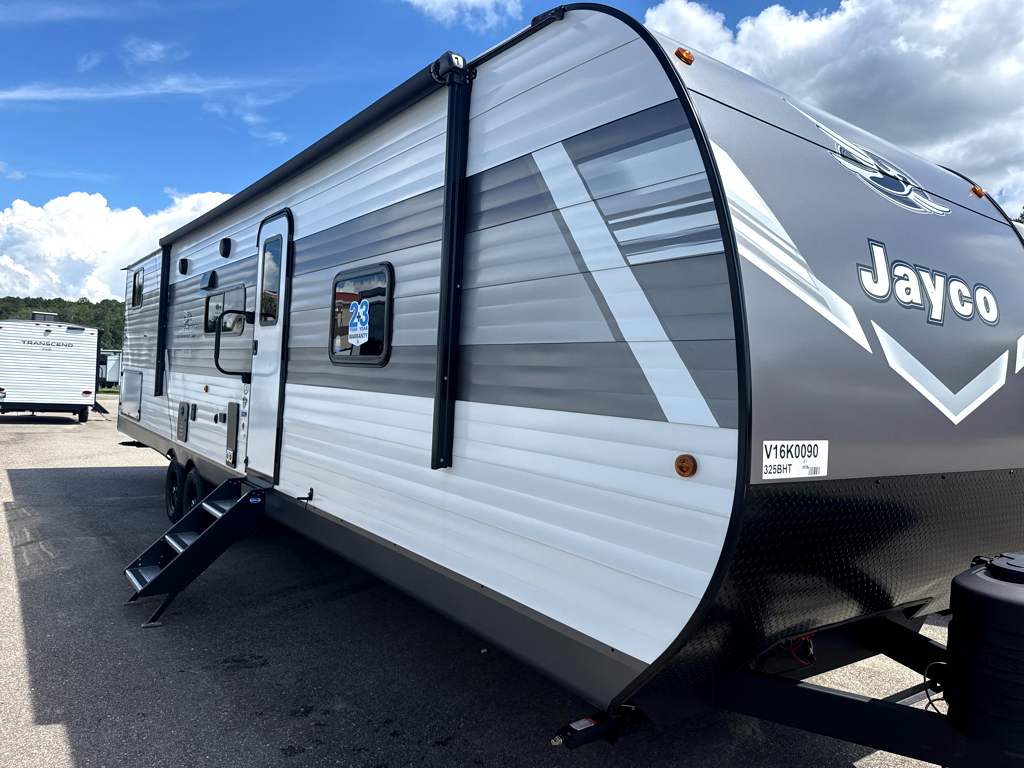 2027 JAYCO JAY FLIGHT 325BHT - Image 1