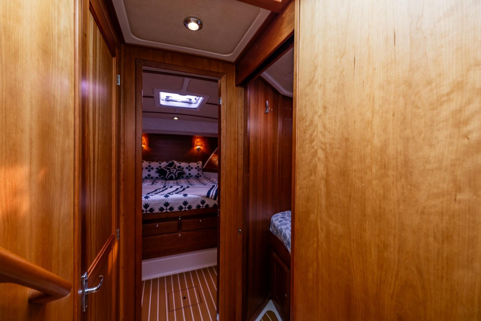 2010 Back Cove 37 - Image 45