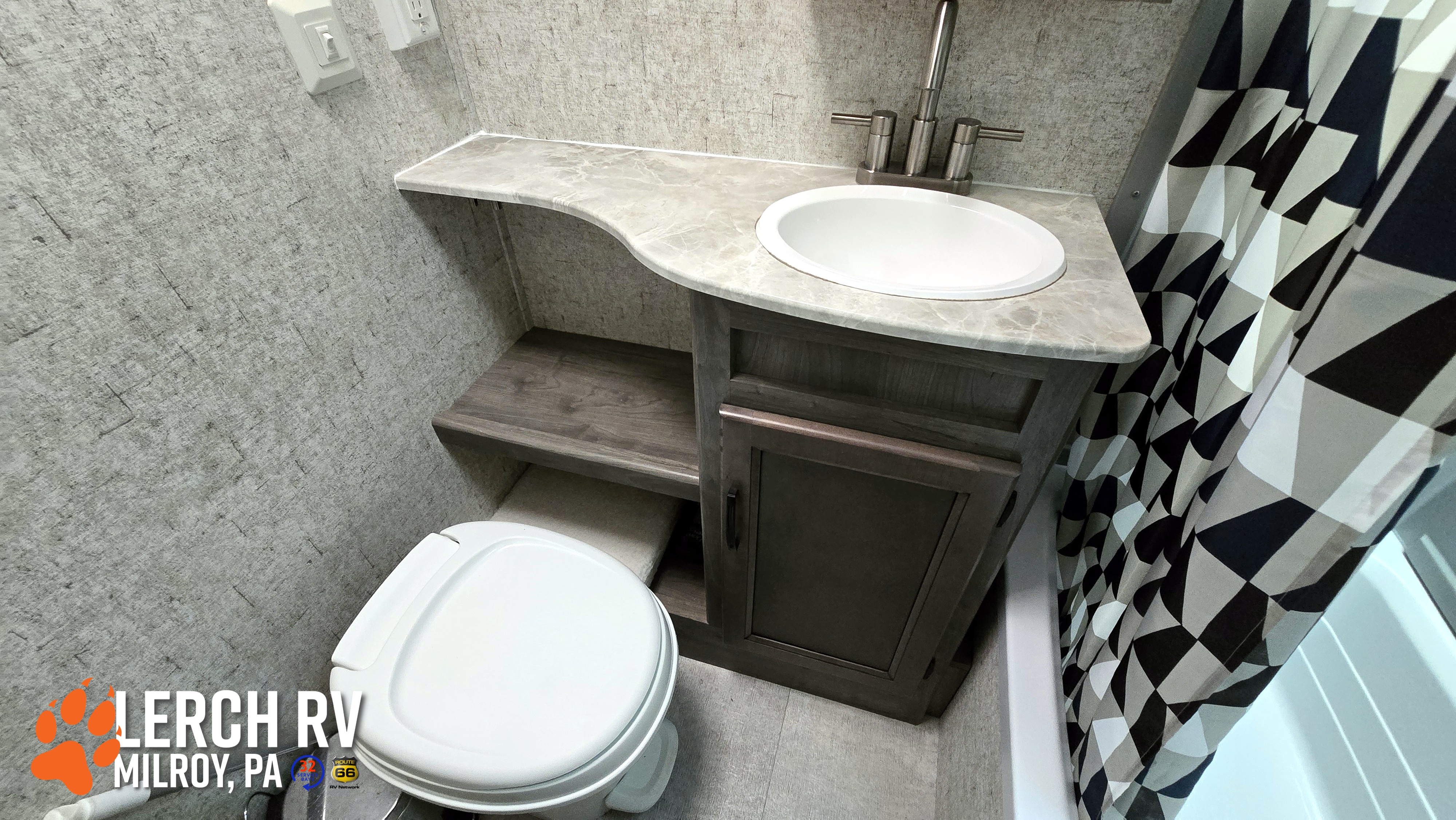 2019 FOREST RIVER APEX 300BHS - Image 34