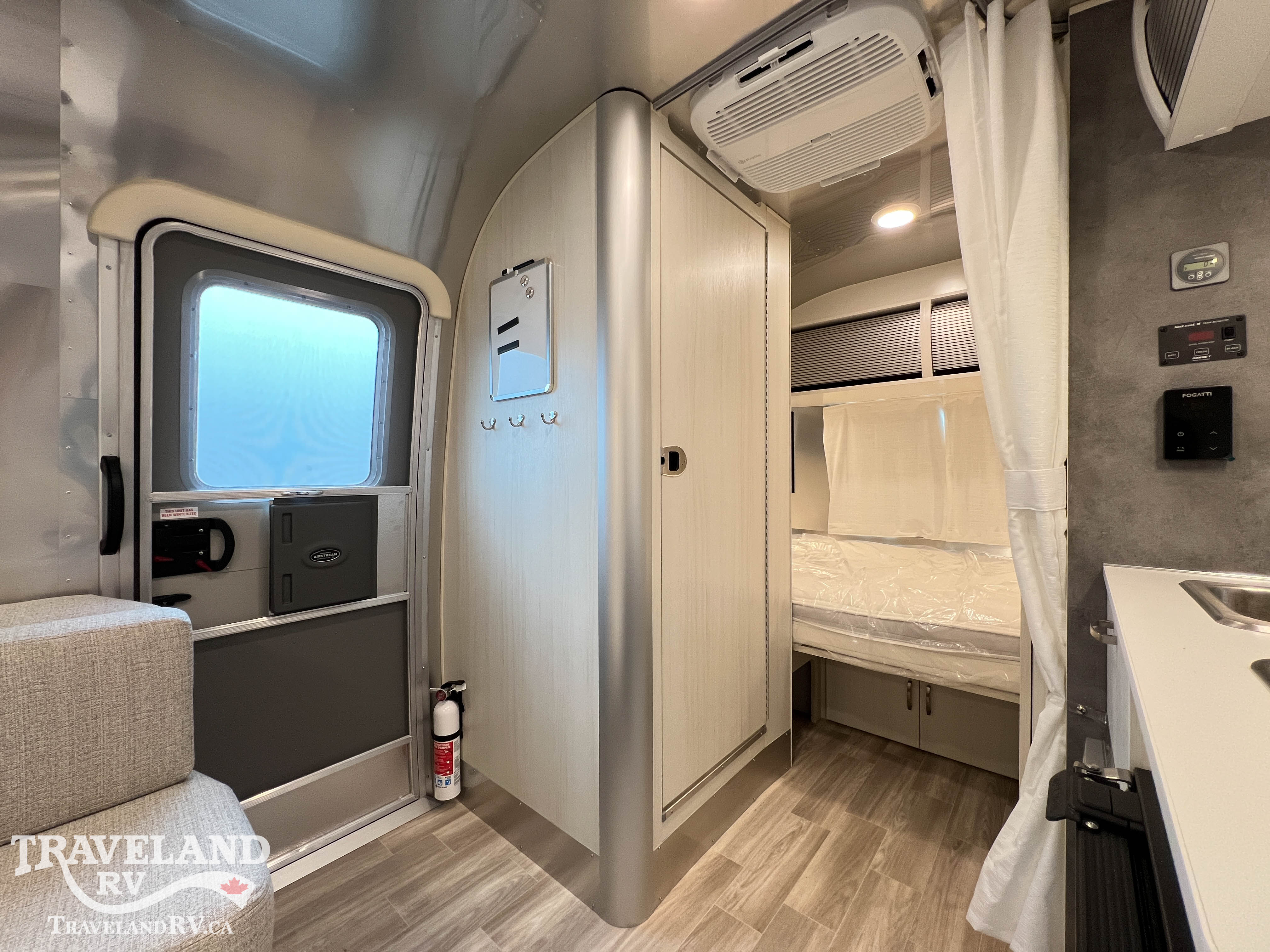2026 AIRSTREAM 16RB BAMBI - Image 18