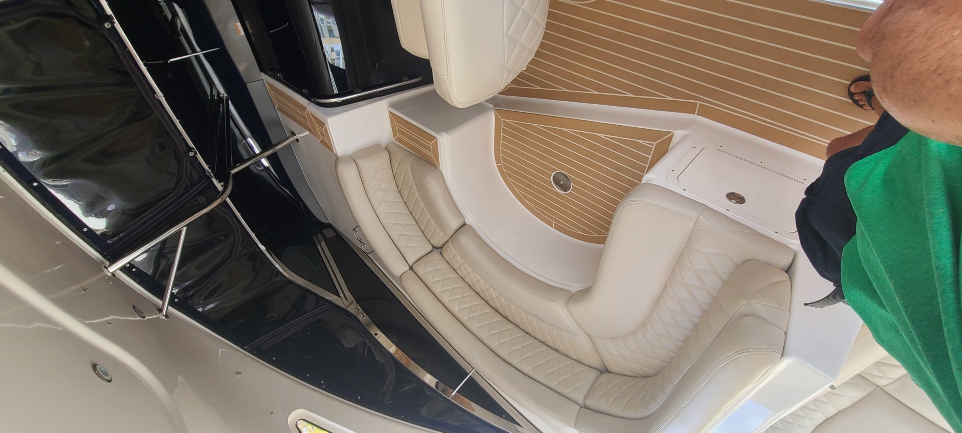 2007 Regal 4460 Commodore - Image 19