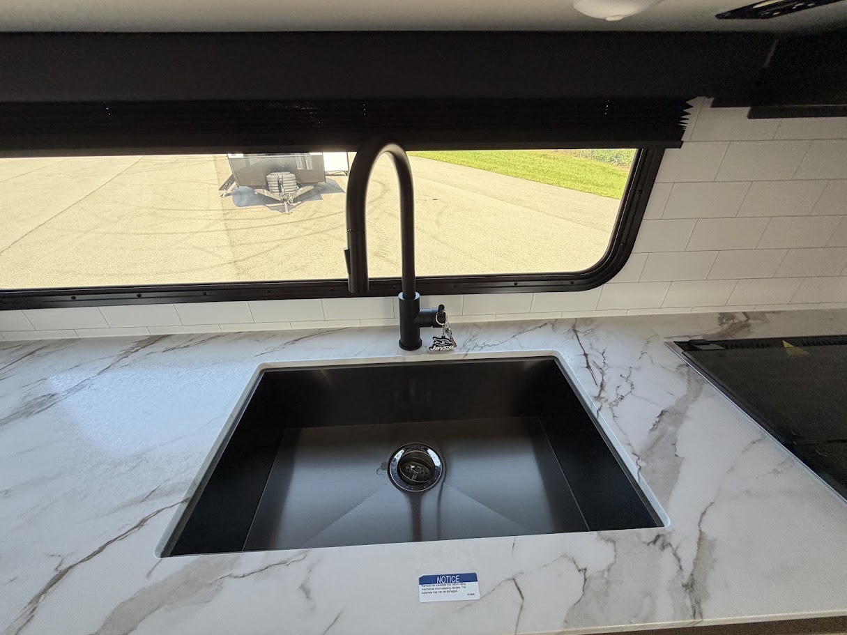 2027 JAYCO EAGLE SLE 24MLE - Image 11