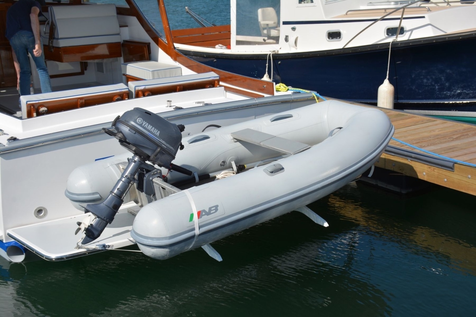 2022 Ellis 36 Express Cruiser - Image 13