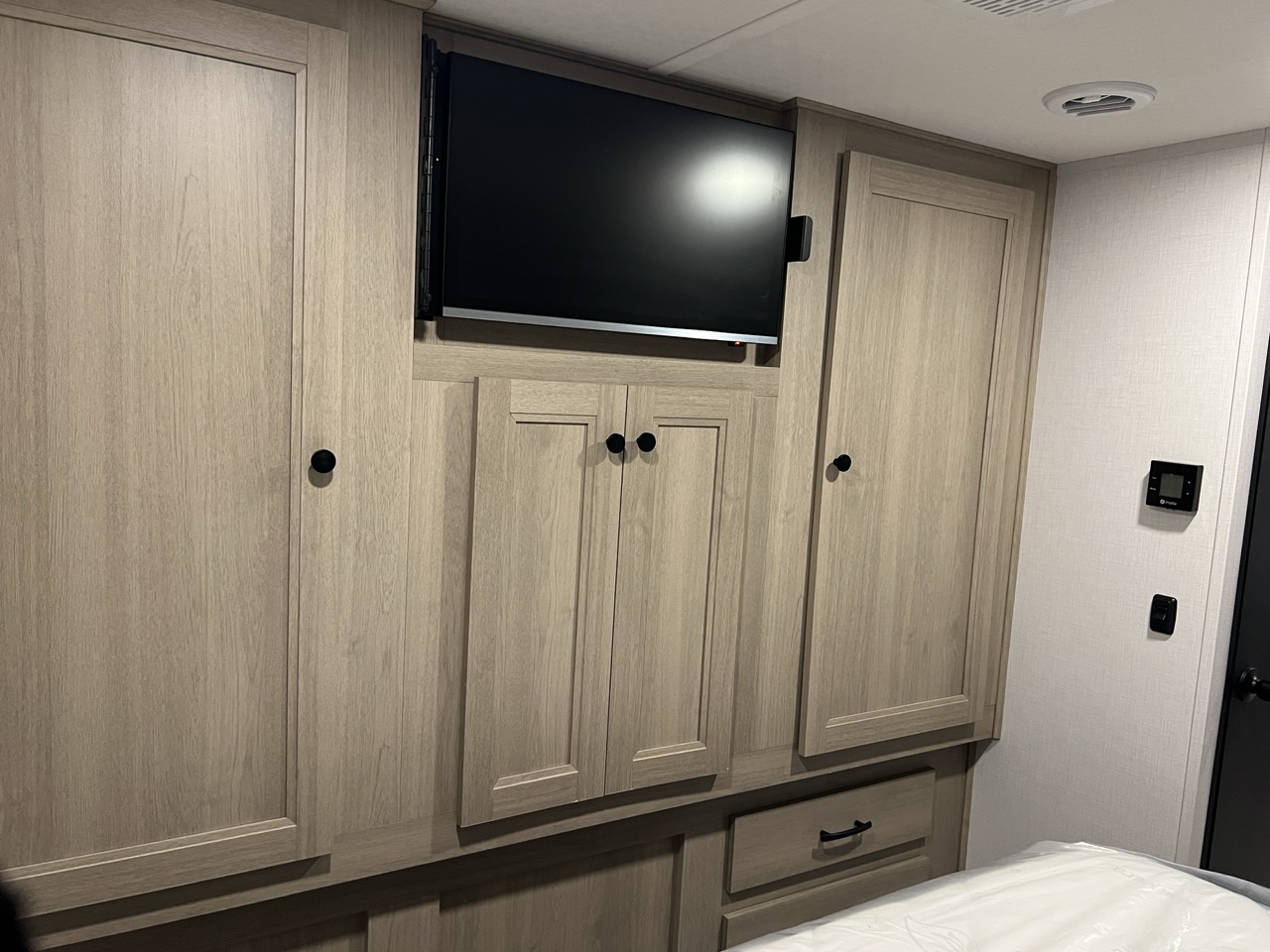 2026 Forest River Sunseeker 3010DSF - Image 15
