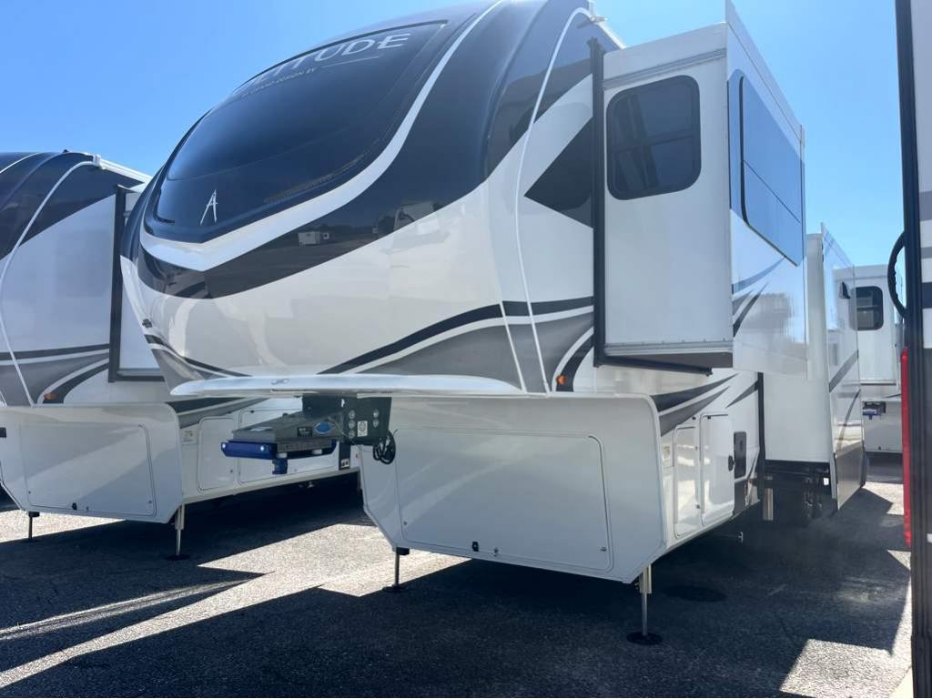 2026 GRAND DESIGN SOLITUDE 380FL - Image 2
