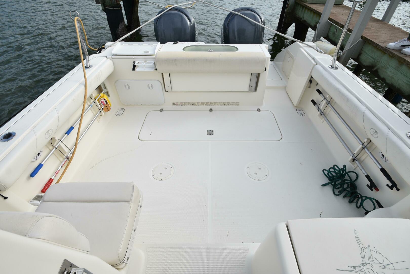 2005 Pursuit 3070 Offshore Express - Image 5