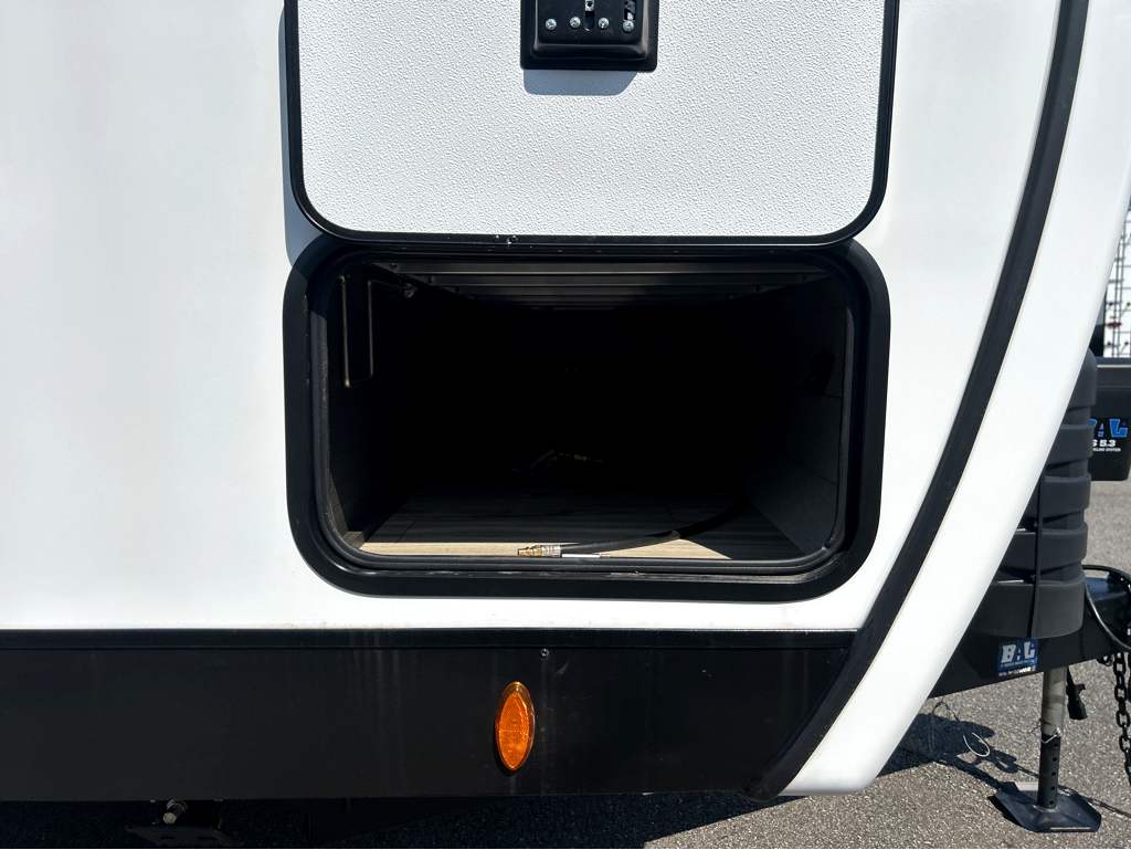 2026 VENTURE RV SPORTTREK 343VIK - Image 6