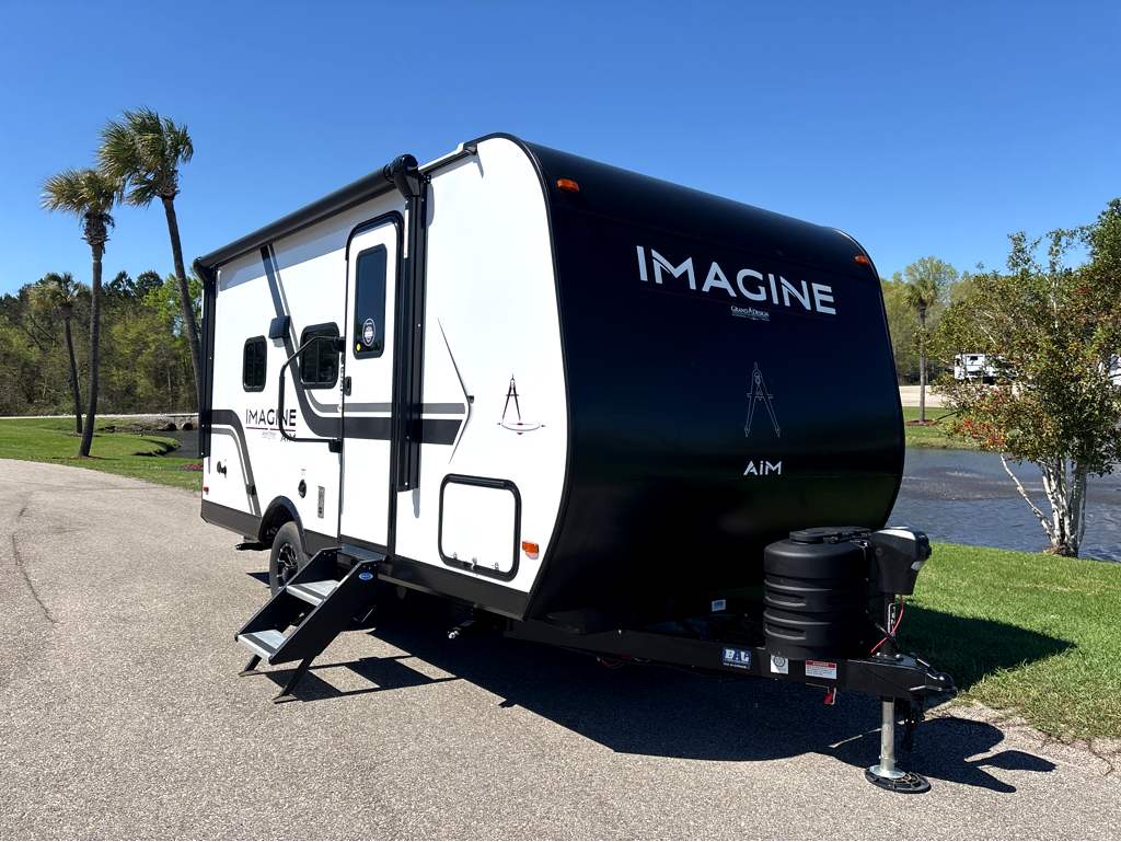2026 GRAND DESIGN IMAGINE AIM 16MLA - Image 1
