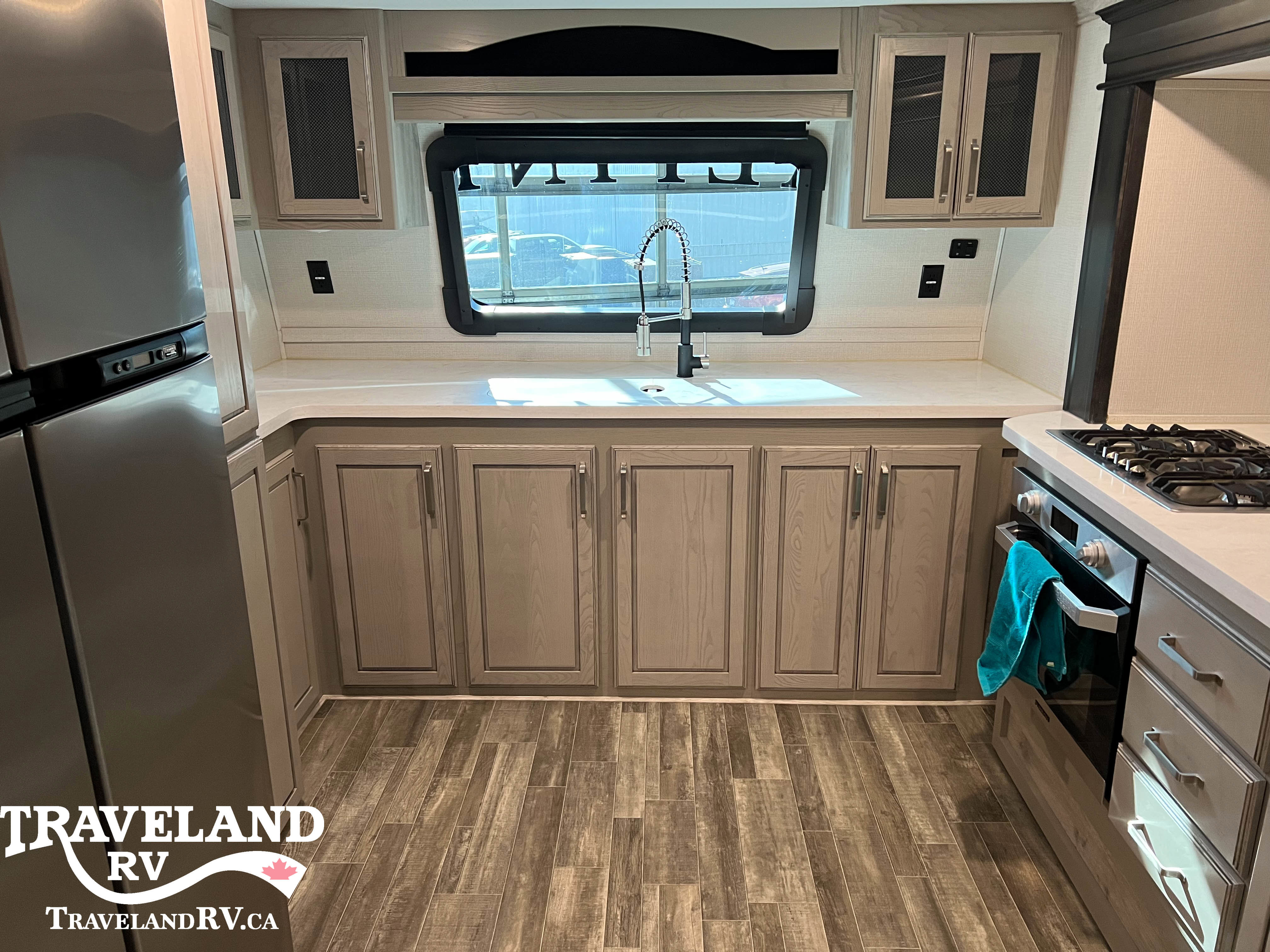 2022 Keystone Alpine 3790FK - Image 7