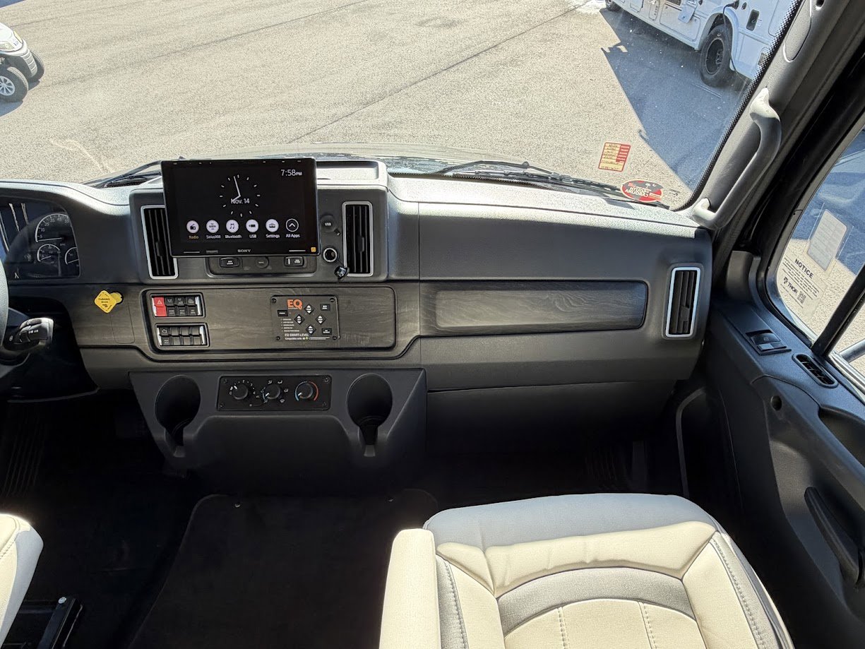2026 THOR MOTOR COACH PASADENA 34XG - Image 18