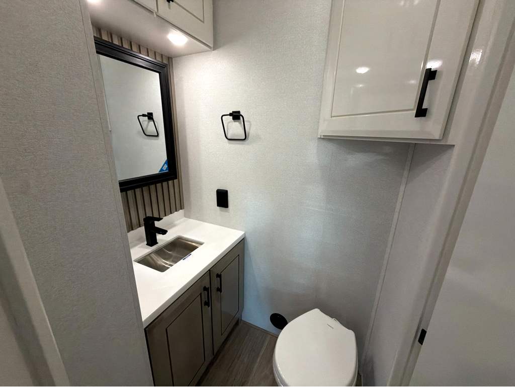 2027 JAYCO PINNACLE 39FBRL - Image 18