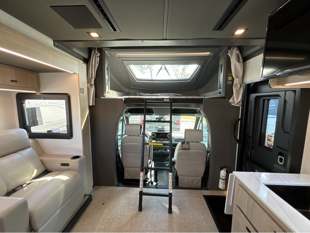 2026 Grand Design Lineage Series M 25TK - Image 21