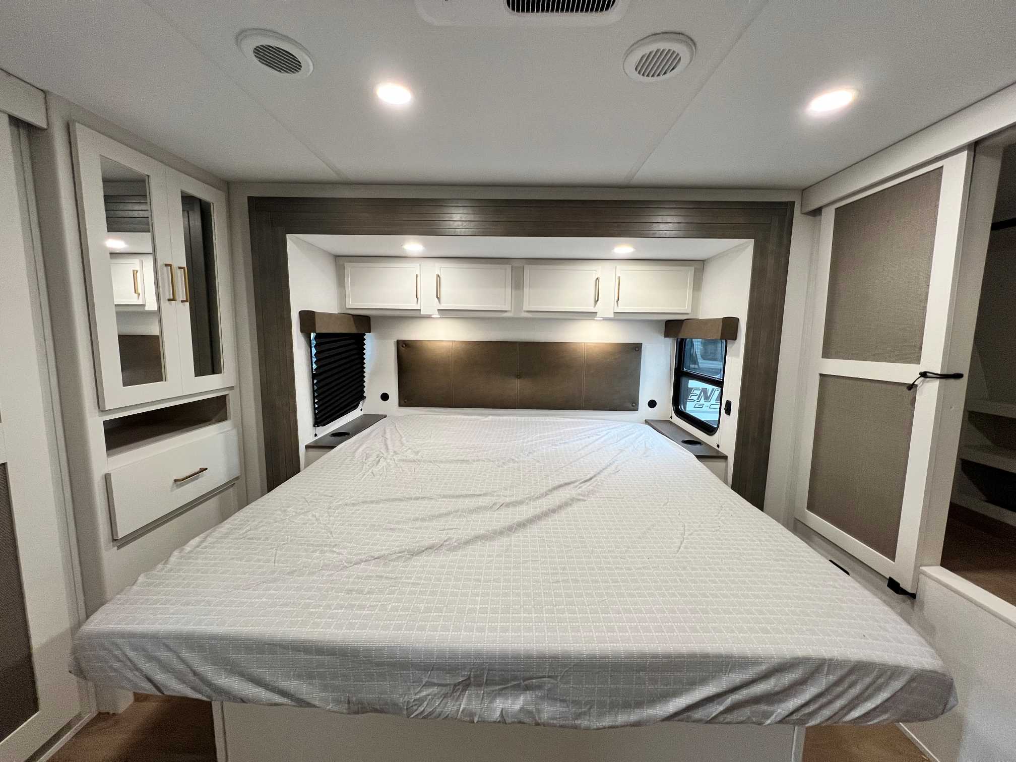 2027 Grand Design Transcend 315RKT - Image 23
