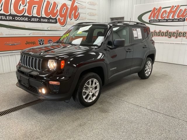 2022 Jeep Renegade Utility 4D Latitude 4WD - Image 1