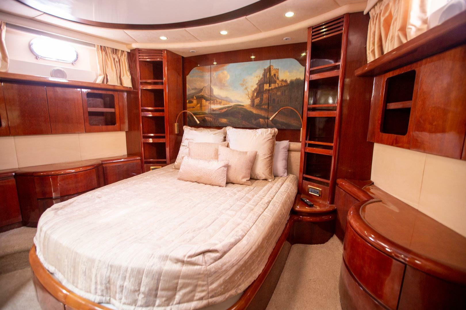 2003 Azimut 74 Solar - Image 8