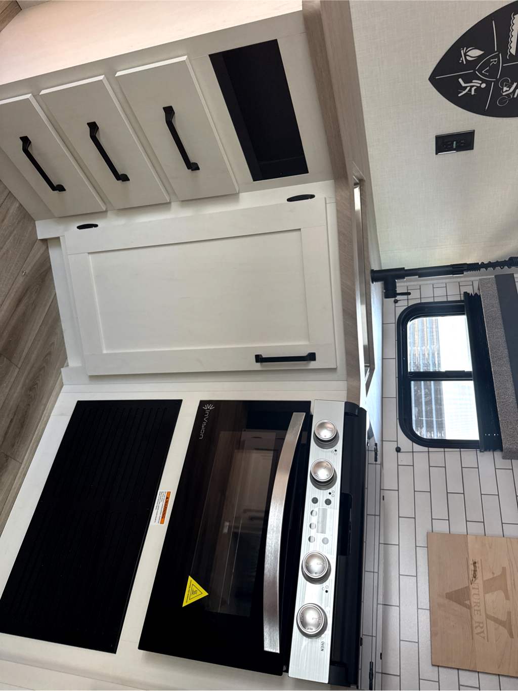 2027 VENTURE RV SIENNA 311VDB - Image 24