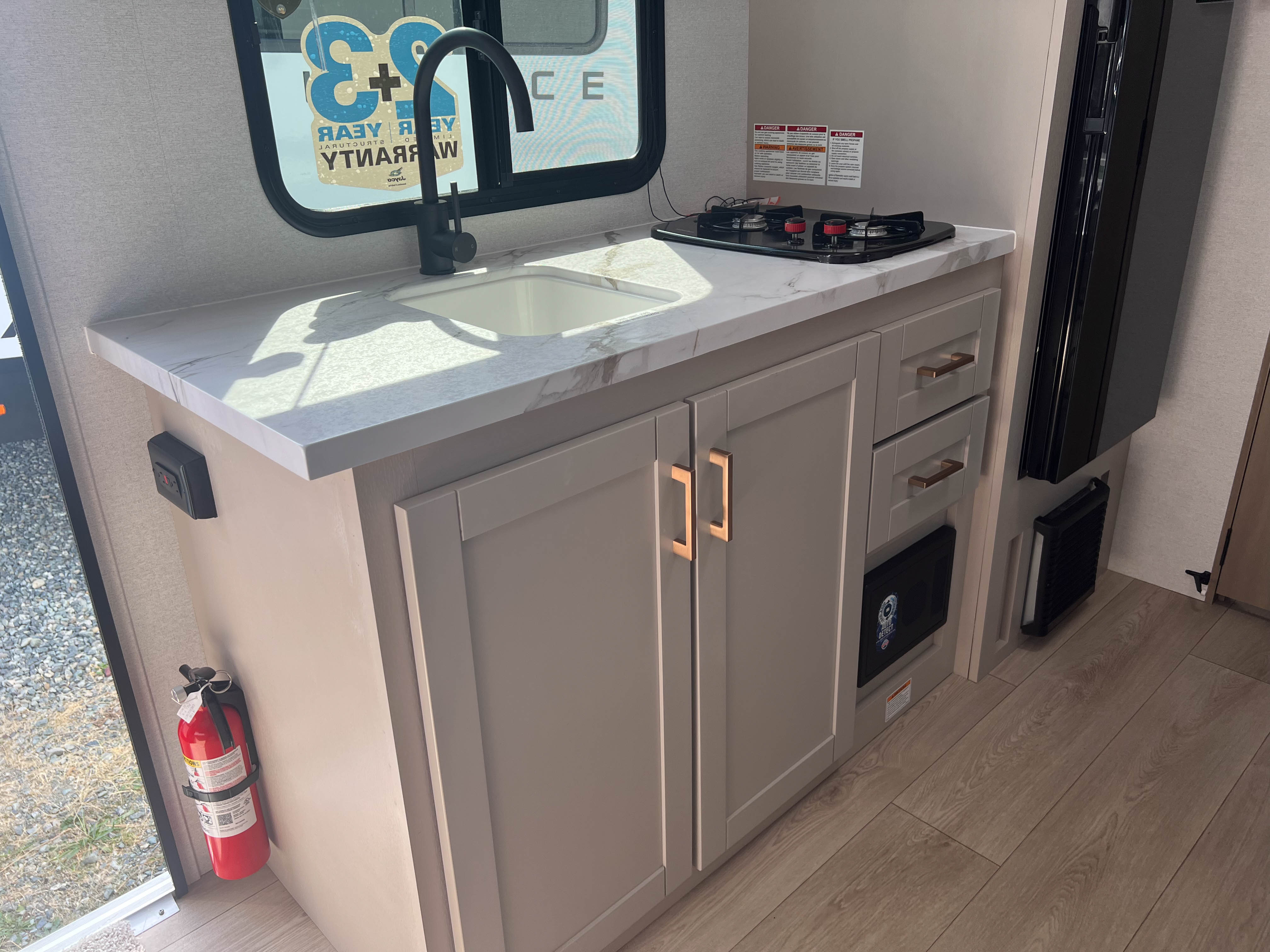 2027 Jayco Jay Feather Air SL 17BHSL - Image 16