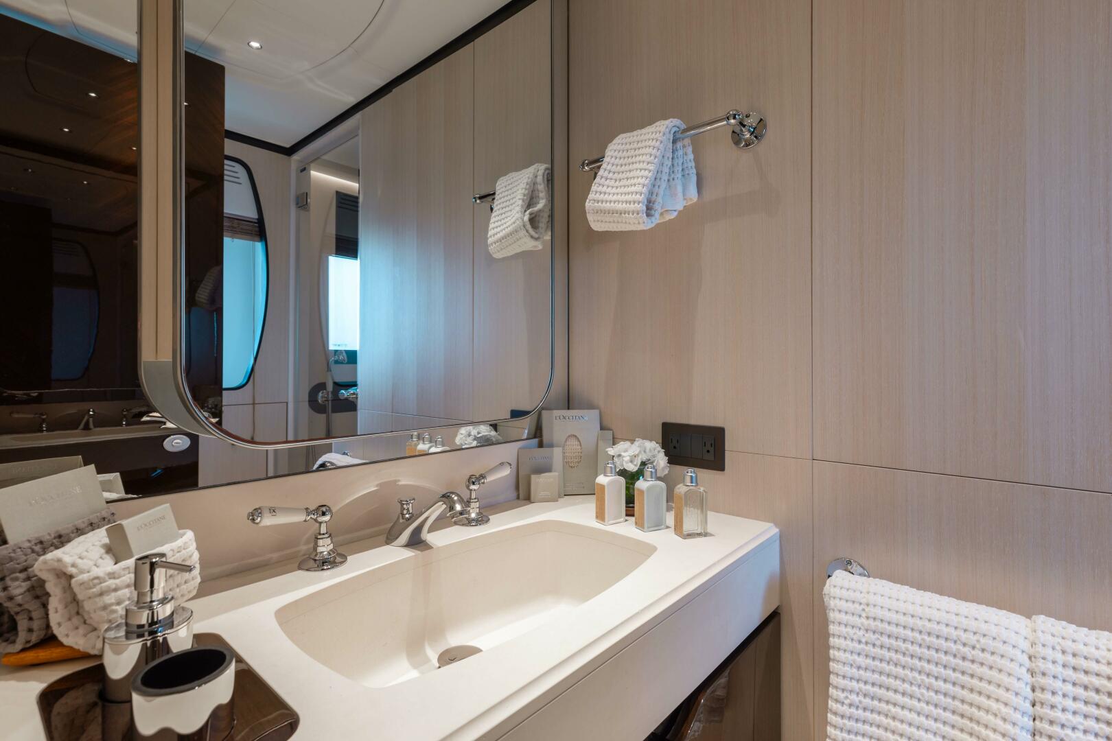 2019 Benetti Delfino 95 - Image 17